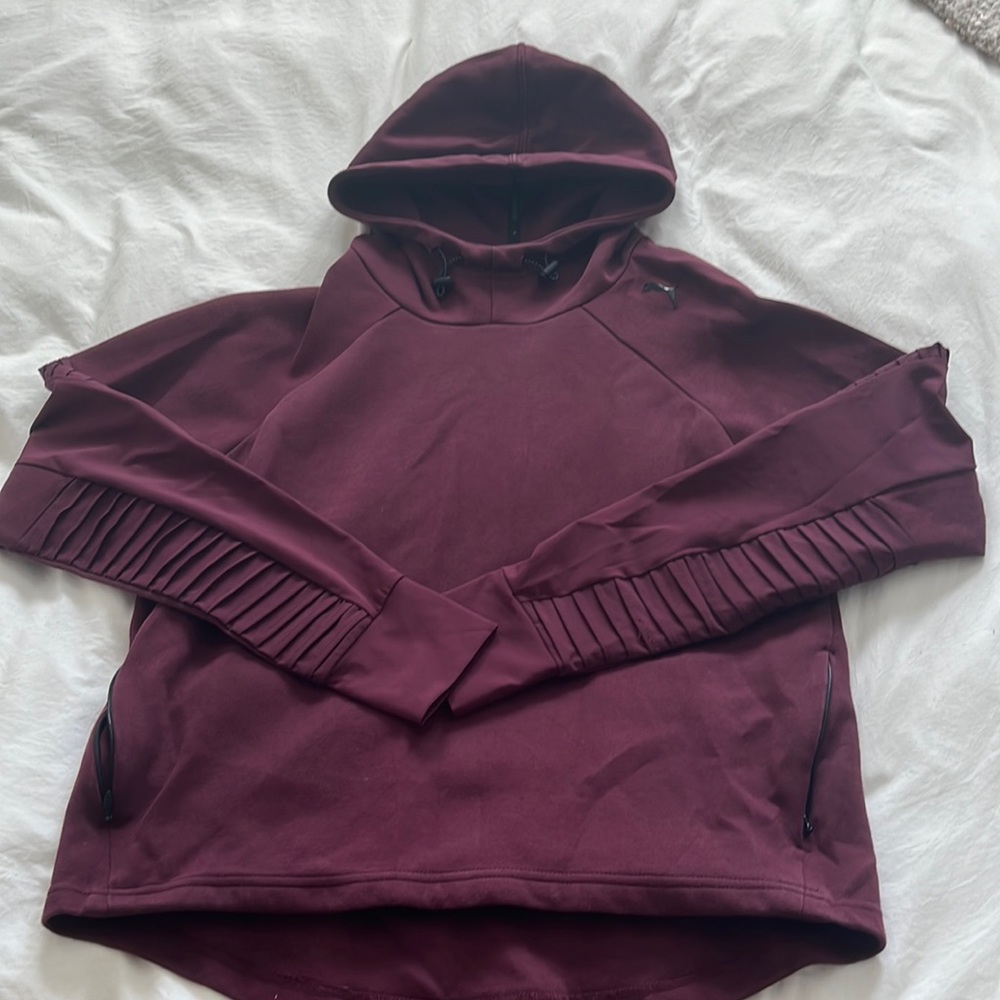 Puma maroon sweatshirt